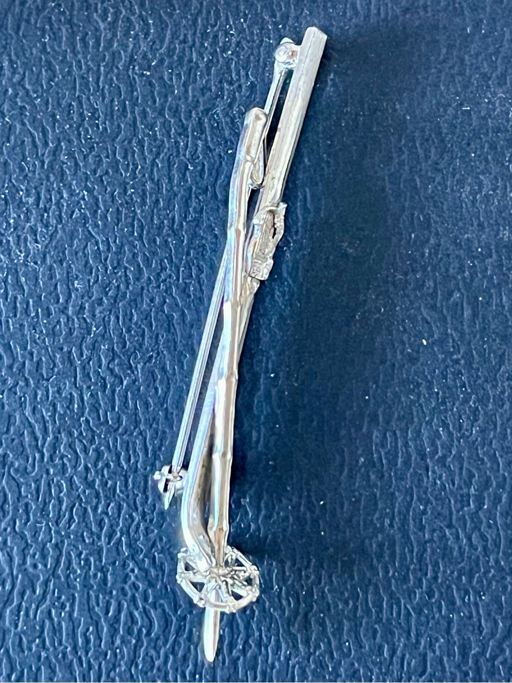 VTG Wells Sterling Silver Ski & Pole Brooch Pin 3” Winter Sport Novelty Lapel